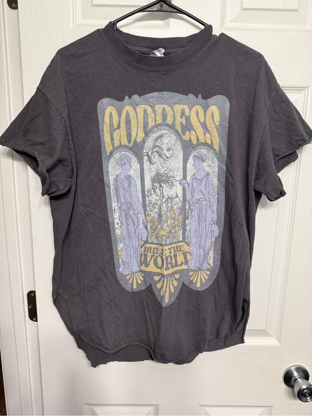 Vintage-Inspired Black Goddess Graphic Tee with Purple and Gold Print